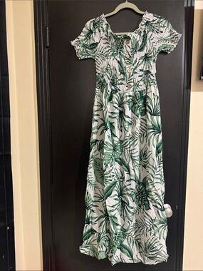 Green Leaf Print Maxi Dress with Button Front